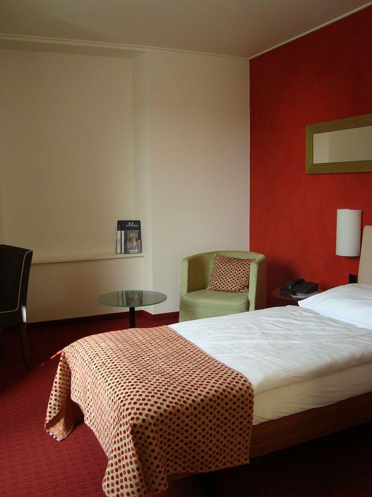 Hotel Urs Und Viktor Bettlach Szoba fotó